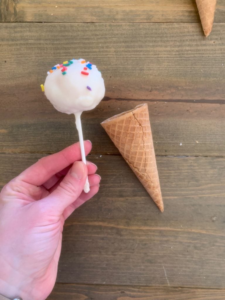 3 Scoops of Fun cake pop favor