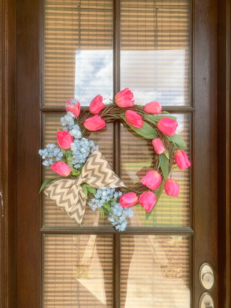 Easy Outdoor Spring Wreath